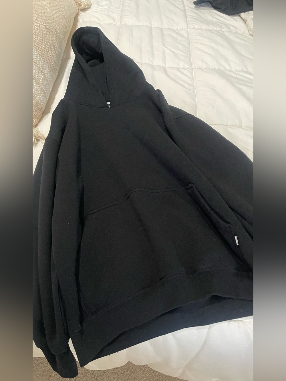 Classic Black Men's Hoodie Sweatshirt - Picture 1 of 3